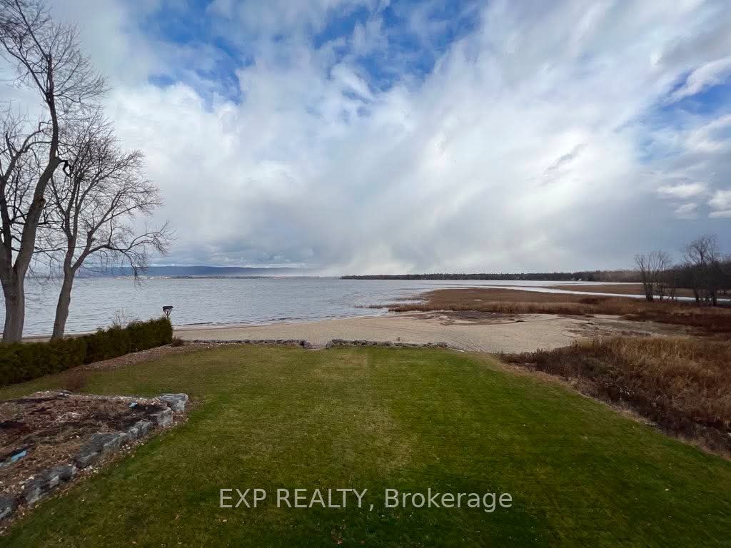 Residential in Constance Bay - Dunrobin - Kilmaurs - Woodlawn 3