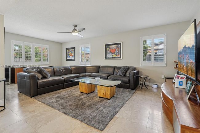 15050 E Falcons Lea Dr, House other with 4 bedrooms, 4 bathrooms and null parking in Davie FL | Image 9