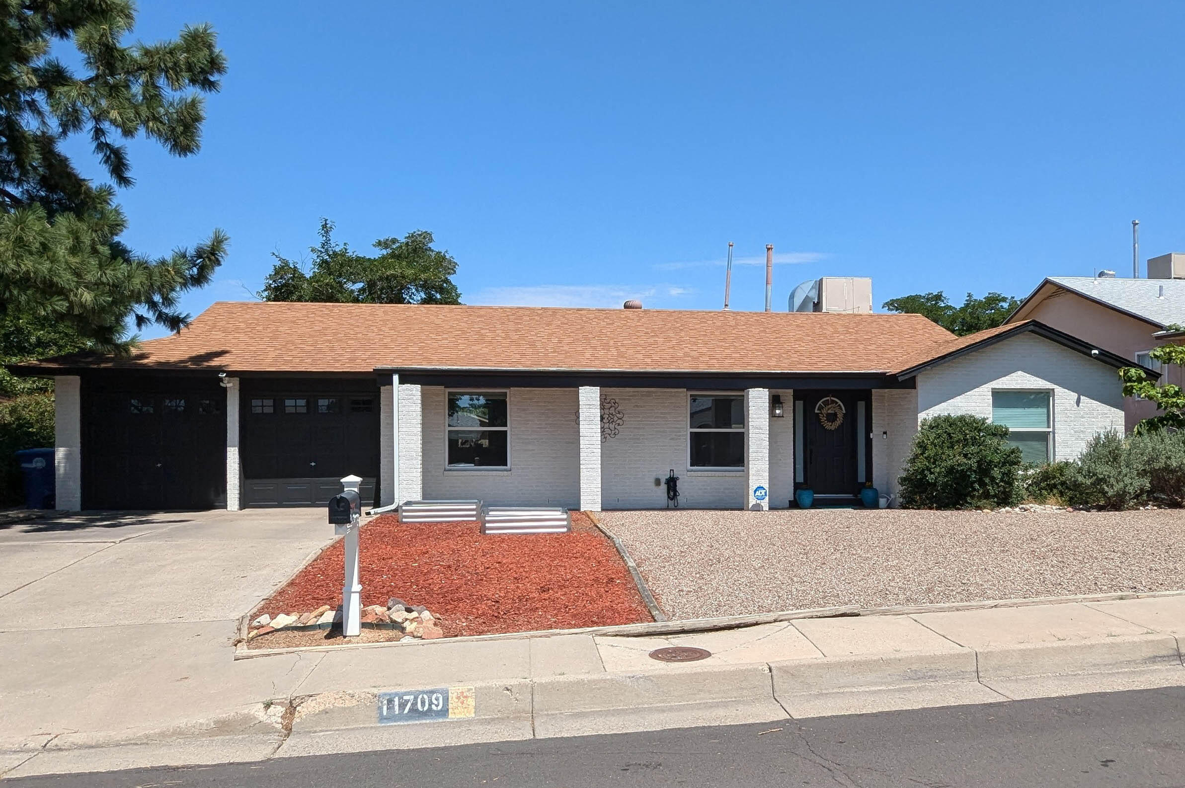 Tracy Ct, Albuquerque, NM 87111