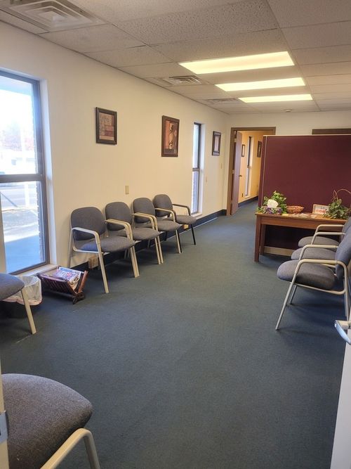 3405 Broadway St, Mount Vernon, IL, 62864-2201 | Card Image