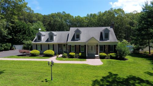 9 Deerfield Dr, Wading River, NY, 11792-2200 | Card Image