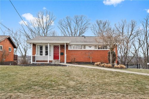 105 Woodridge Dr, Carnegie, PA, 15106-1311 | Card Image
