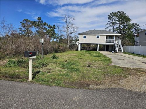 5048 Florida St, Bay Saint Louis, MS, 39520-7320 | Card Image
