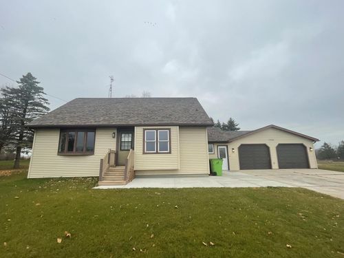 1520 North Avenue, Cleveland, WI, 53015 | Card Image