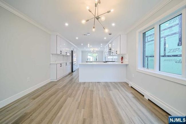 39 Henry Ave, Home with 3 bedrooms, 4 bathrooms and null parking in Palisades Park NJ | Image 6