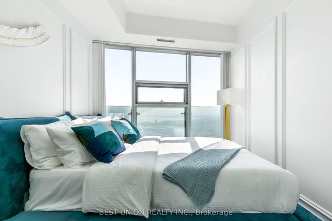 6406 - 14 York St, Condo with 2 bedrooms, 1 bathrooms and 1 parking in Toronto ON | Image 13