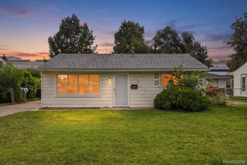 7546 Pine St, Taylor, MI, 48180-2283 | Card Image
