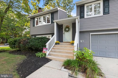 1 Comet Way, SEWELL, NJ, 08080-2139 | Card Image