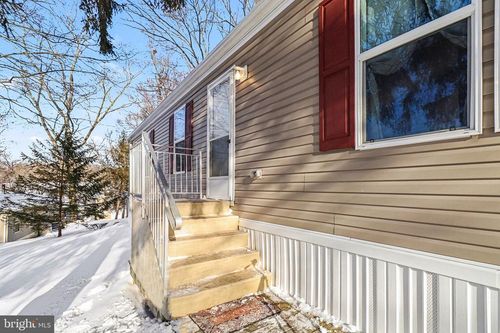 404 Dogwood Ln, NEW PROVIDENCE, PA, 17560-9705 | Card Image