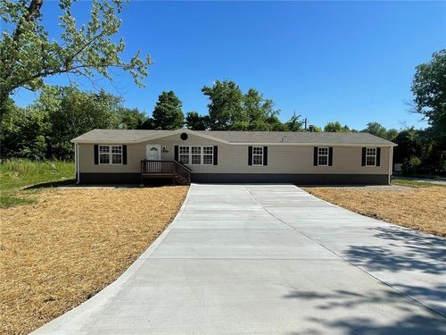 1648 Missouri Ave, Pacific, MO, 63069-3454 | Card Image
