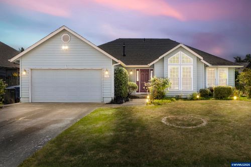 1942 Waymire St Nw, Salem, OR, 97304 | Card Image