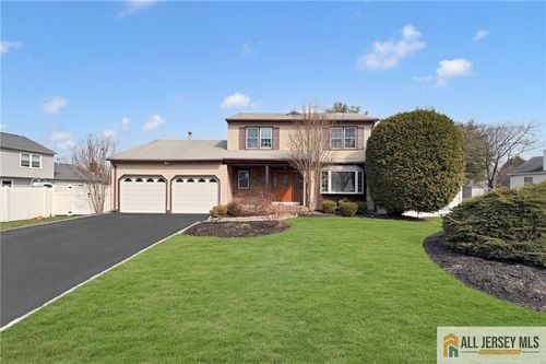 25 Stanley Ave, Dayton, NJ, 08810-1351 | Card Image