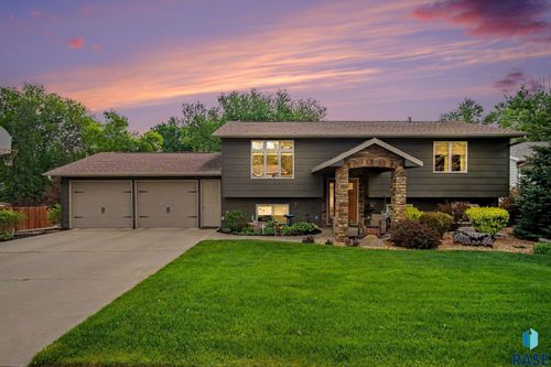 904 S Patrician Ct Court, Brandon, SD, 57055 | Card Image