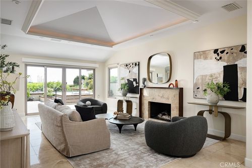 15 Beachcomber Dr, Corona del Mar, CA, 92625-1413 | Card Image