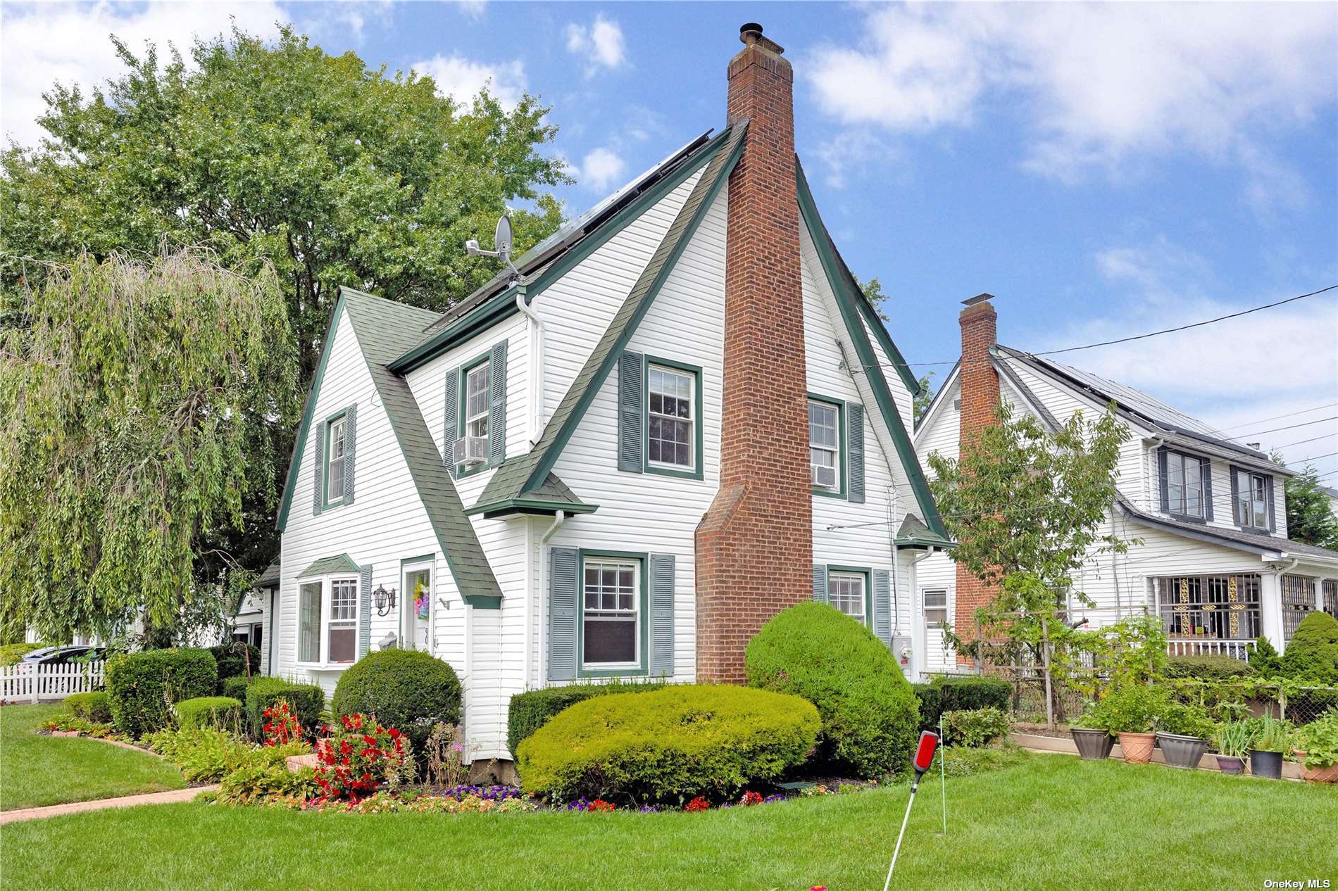 Parsons Dr, Hempstead, NY 11550