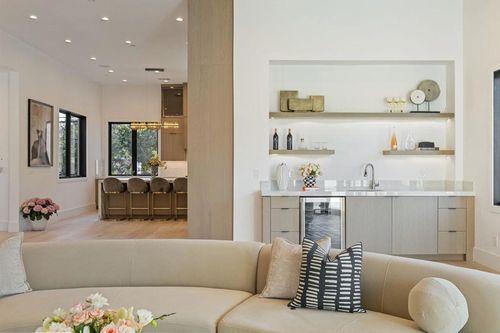 18071 Saratoga Los Gatos Rd, Monte Sereno, CA, 95030-4232 | Card Image