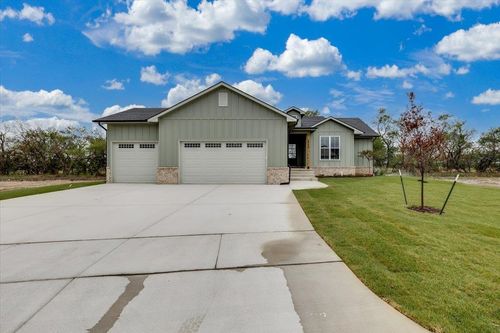 8989 E Bradford St, Wichita, KS, 67210 | Card Image