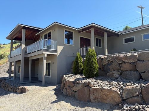 1515 American Fruit Rd, Wenatchee, WA, 98801-9128 | Card Image