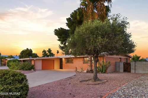 2109 S Camino Seco, Tucson, AZ, 85710-7908 | Card Image