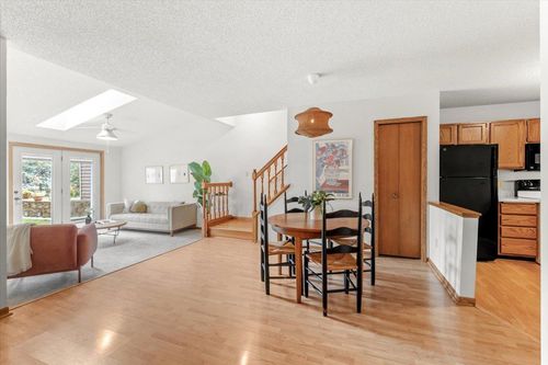 w1918-1918 Southpointe Ter, Eagan, MN, 55122-2285 | Card Image