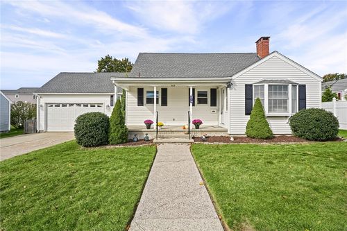 379 Dover Avenue, East Providence, RI, 02914 | Card Image