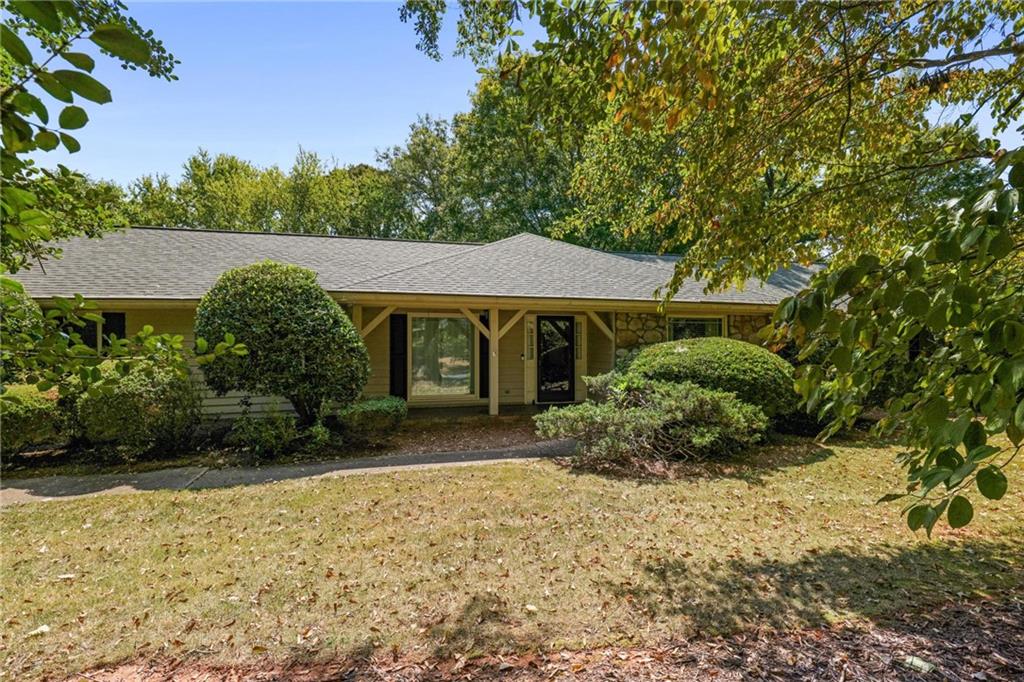 Saddle Horn Cir, Roswell, GA 30076
