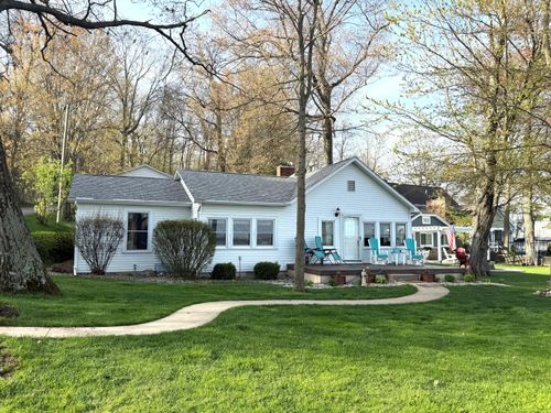 11378 Loon Echo Dr, Delton, MI, 49046-7809 | Card Image