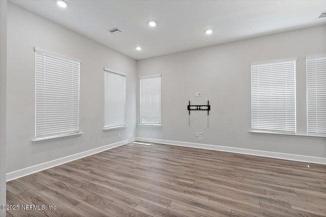 7447 Loggerhead Ct, Townhouse with 3 bedrooms, 3 bathrooms and null parking in JACKSONVILLE FL | Image 5