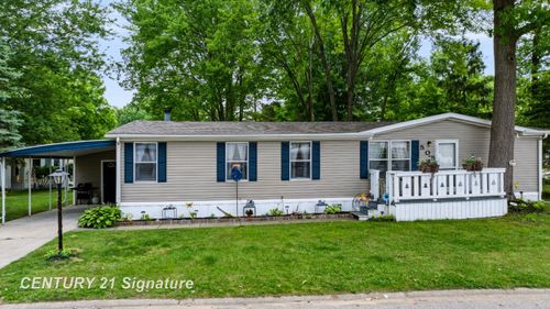505 Park Cir, Clio, MI, 48420-1470 | Card Image