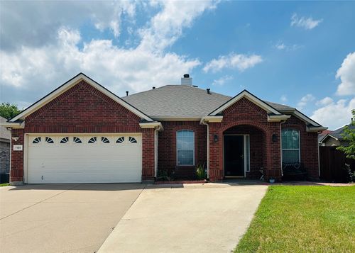 7101 Chambers Creek Ct, Arlington, TX, 76002-4071 | Card Image