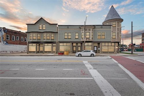 5808 Detroit Ave, Cleveland, OH, 44102-3002 | Card Image