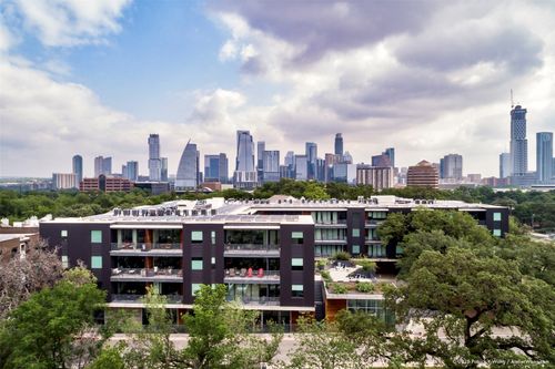 416-900 S 1st St, Austin, TX, 78704-1689 | Card Image