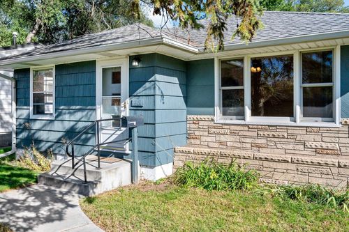 4314 Zane Ave N, Crystal, MN, 55422-1058 | Card Image