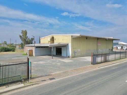 19757 Orange Belt Dr, Strathmore, CA, 93267-9798 | Card Image