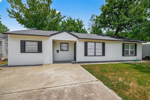 7023 Crestmont St, Houston, TX, 77033-1117 | Card Image