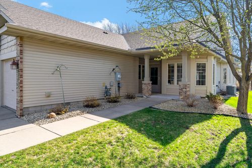 2325 Gresham Ave N, Oakdale, MN, 55128-4413 | Card Image