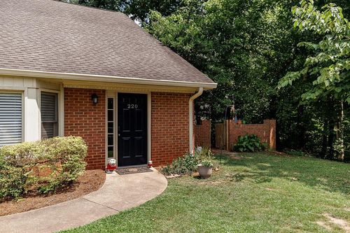 220 Eaglewood Ct, Athens, GA, 30606-5047 | Card Image