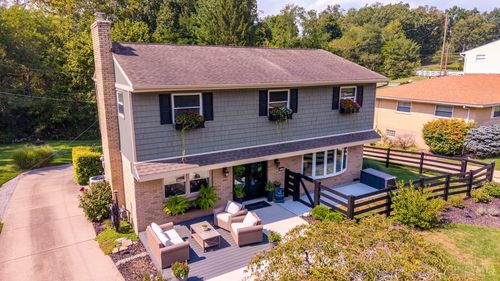 3915 Springoak Dr, Cincinnati, OH, 45248-2141 | Card Image