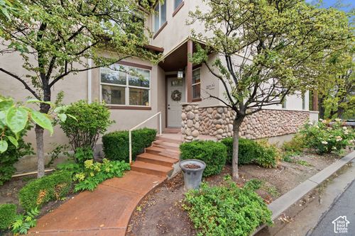 a-1674 E Kelmscott Ct, Holladay, UT, 84124-2565 | Card Image