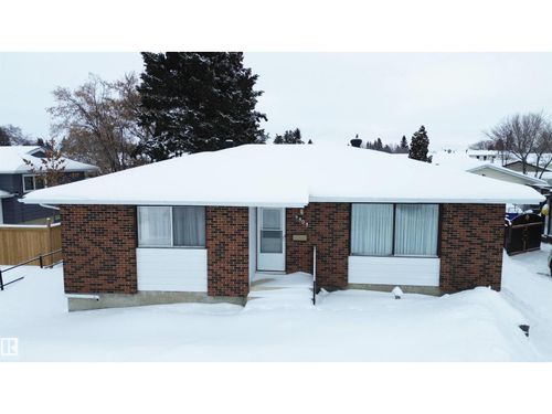 9303 99a Ave, Morinville, AB, T8R1J6 | Card Image