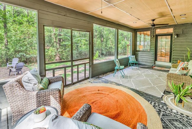 Sunroom / solarium with ceiling fan | Image 27