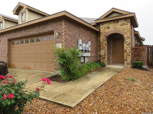 554 Creekside Cir, New Braunfels, TX, 78130-6193 | Card Image