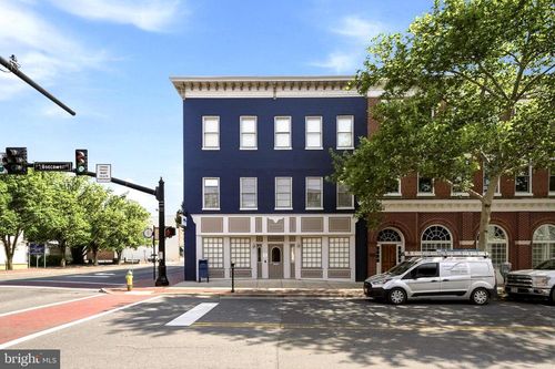 48 W Boscawen St, Winchester, VA, 22601-4739 | Card Image