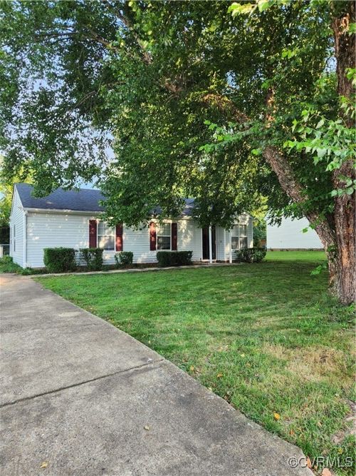 3817 Pinewood Glen Ln, Richmond, VA, 23223-1193 | Card Image