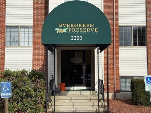 4-2200 Skyline Dr, Lowell, MA, 01854 | Card Image