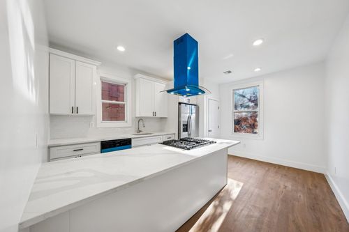 275 Claremont Ave, Jersey City, NJ, 07305-1636 | Card Image