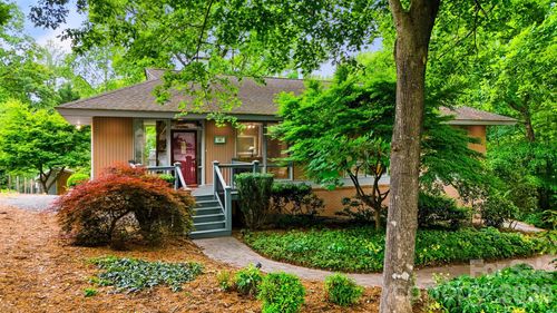 141 36th Ave Nw, Hickory, NC, 28601-9081 | Card Image