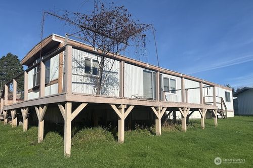 8408 Richard Way, Blaine, WA, 98230-9542 | Card Image