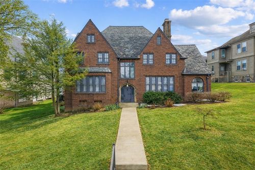 419 N Main St, Greensburg, PA, 15601-1812 | Card Image