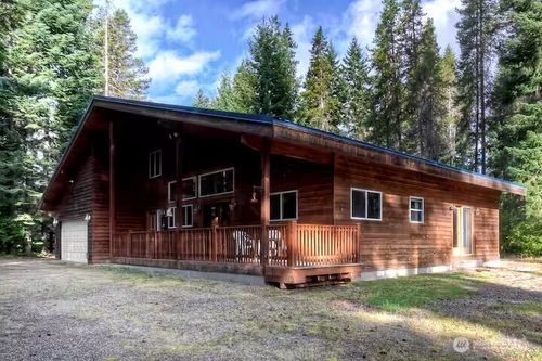 741 Hawthorn Ln, Easton, WA, 98925 | Card Image